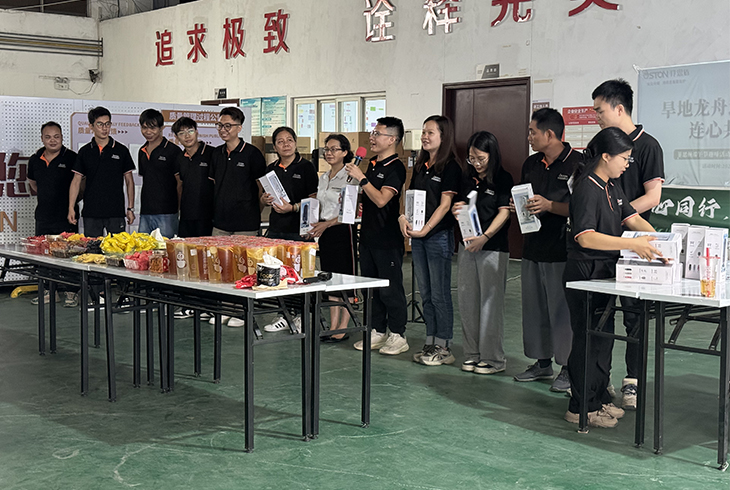 旱地龍舟迎端午，連心聚力促發(fā)展